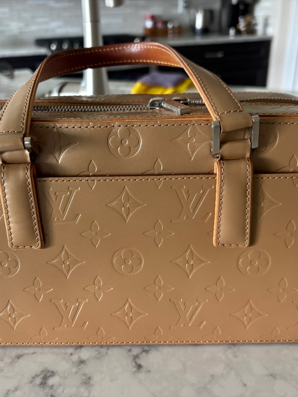 Louis Vuitton Mat Monogram Shelton Ambre